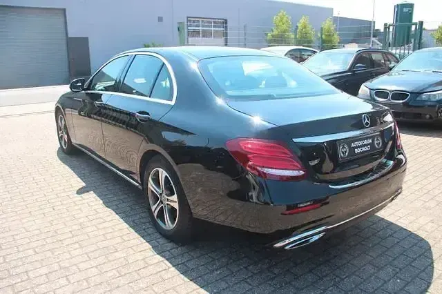 Gebraucht Mercedes E200 Avantgarde 160 PS (117 kW) 2019 Schwarz Limousine