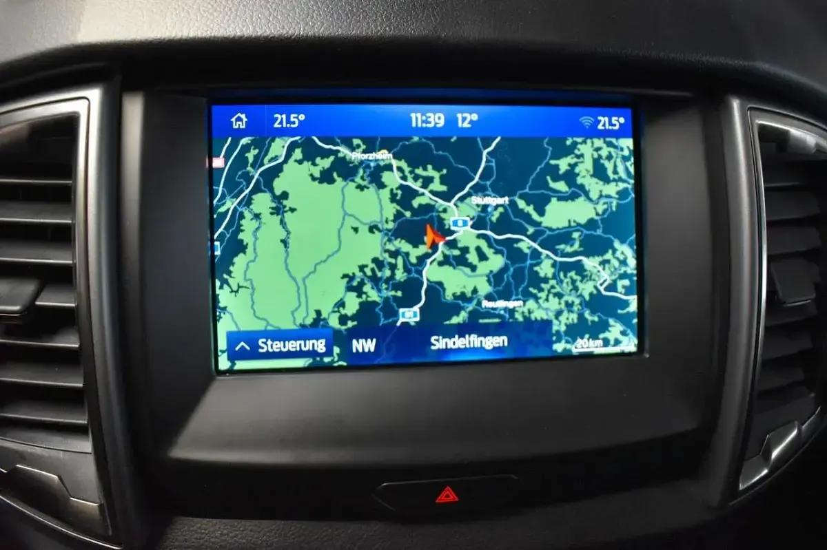 Gebraucht Ford Ranger XLT 212 PS (155 kW) 2022 Weiß Pickup