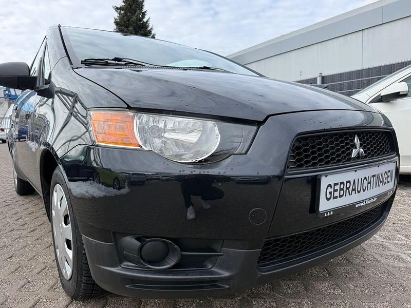 Gebraucht Mitsubishi Colt Inform 75 PS (55 kW) 2010 Schwarz Kleinwagen