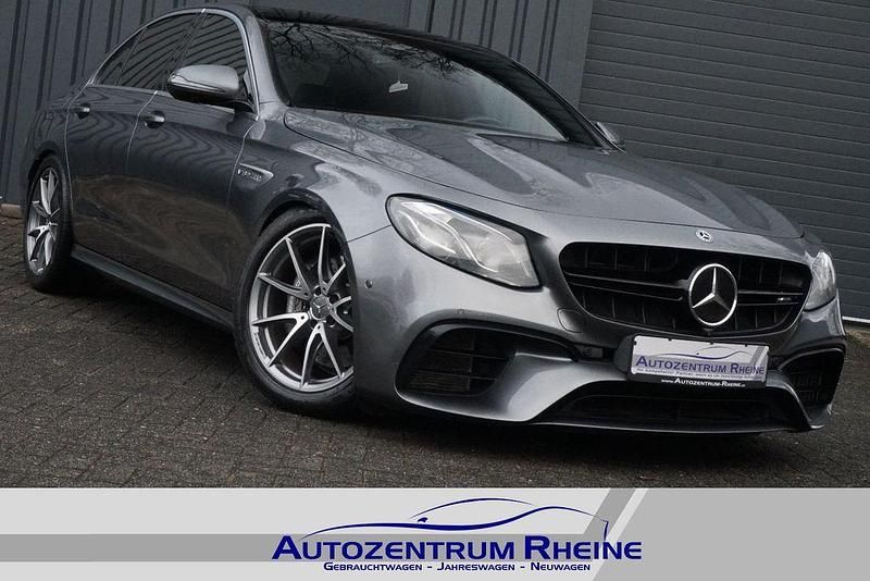 Grau Gebraucht 2019 Mercedes E63 AMG AMG Limousine | 65.000 € (Fairer Preis) - Bild 1/4