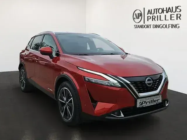 Gebraucht Nissan Qashqai Tekna 190 PS (139 kW) 2023 Rot SUV
