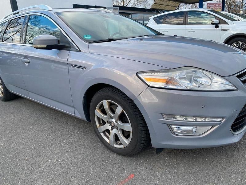 Gebraucht Ford Mondeo Titanium 200 PS (147 kW) 2011 Silber Limousine