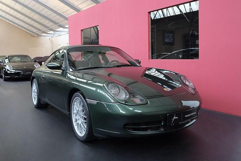 Grün Gebraucht 2000 Porsche 911 Carrera 4 Coupé | 69.900 € - Bild 1/4