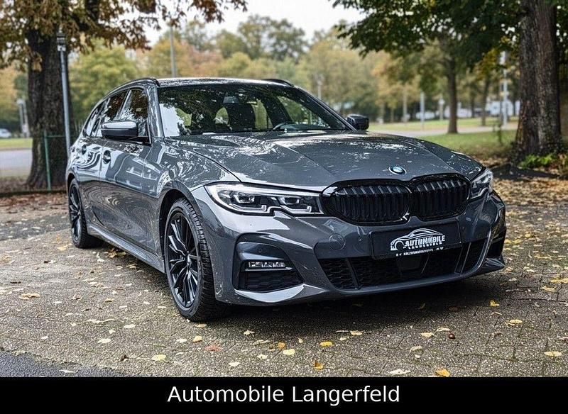Dravitgrau Gebraucht 2020 BMW 320 M Sport Kombi | 23.700 € (Fairer Preis) - Bild 1/4