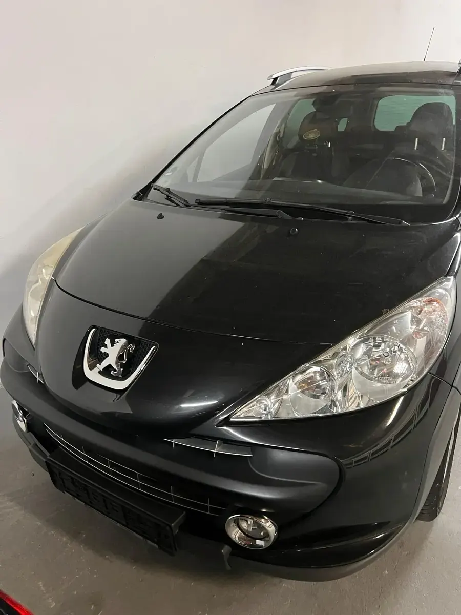 Gebraucht Peugeot 207 73 PS (53 kW) 2009 Schwarz Kombi
