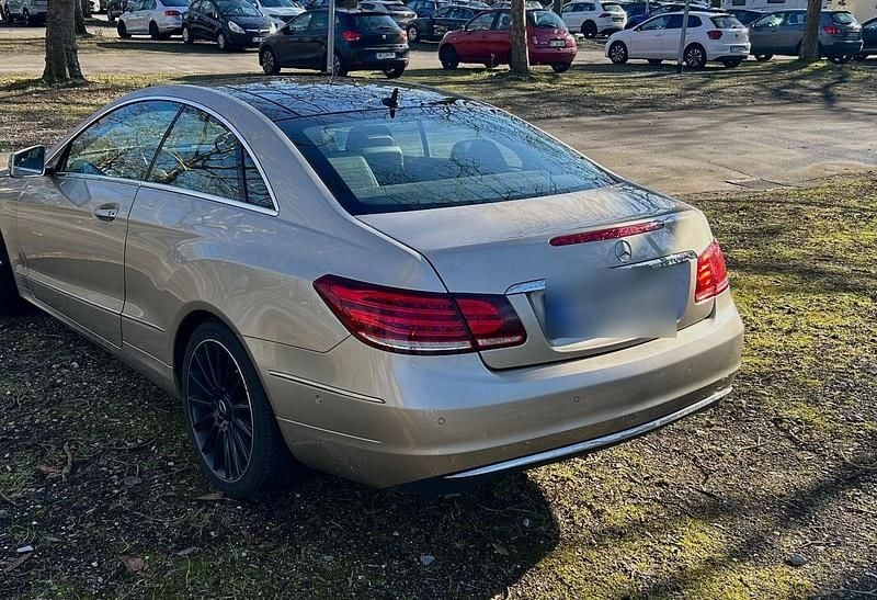 Second-hand Mercedes E220 170 CP (125 kW) 2014 Auriu Coupe