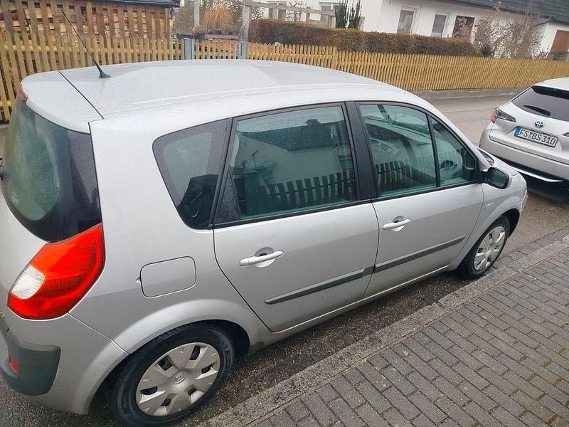 Gebraucht Renault Scénic II Authentique 111 PS (81 kW) 2007 Silber Van / Kleinbus