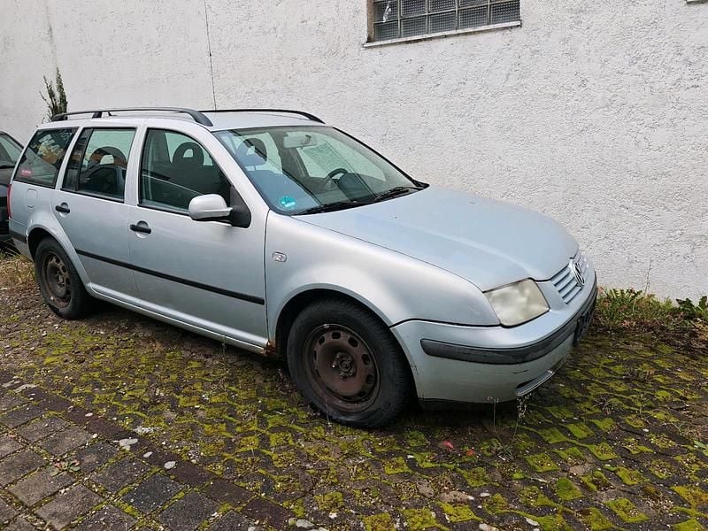 Silber Gebraucht 2000 VW Bora Limousine | 390 € (Superpreis) - Bild 1/4