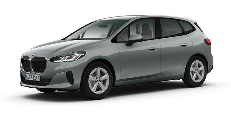 Grau Gebraucht 2024 BMW 216 Active Tourer Luxury Line Van / Kleinbus | 31.091 € (Fairer Preis) - Bild 1/4
