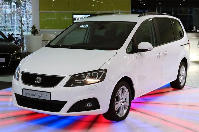 Weiß Gebraucht 2013 Seat Alhambra Style Van / Kleinbus | 16.700 € (Etwas zu teuer) - Bild 1/4