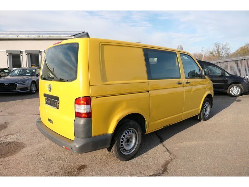 Gebraucht VW T5 84 PS (61 kW) 2011 Ginstergelb r1032 Van