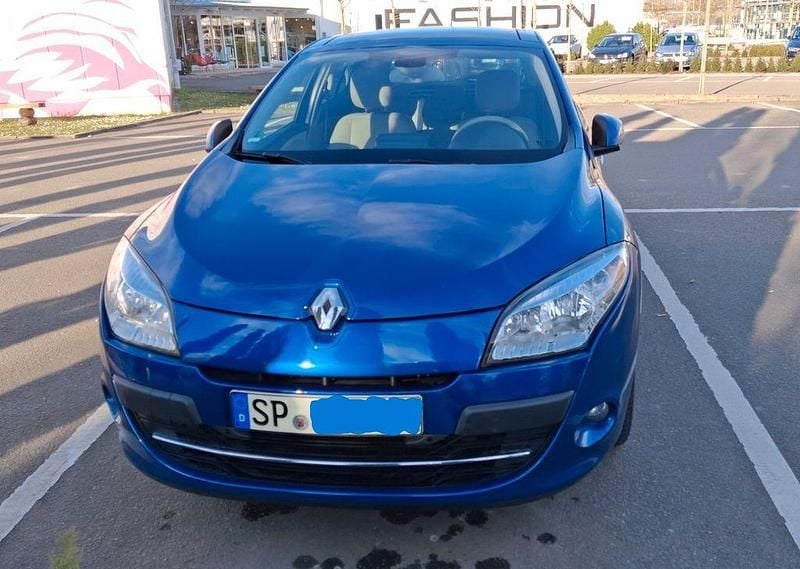 Gebraucht Renault Mégane Bose Edition 131 PS (96 kW) 2012 Blau Limousine