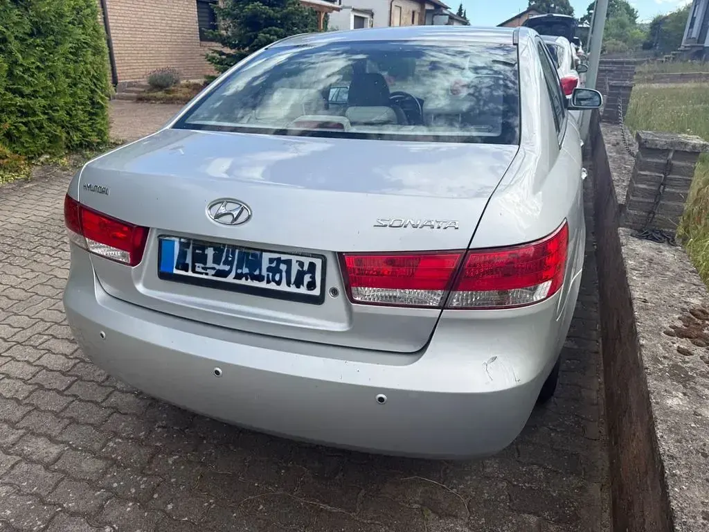 Gebraucht Hyundai Sonata GLS 162 PS (119 kW) 2005 Grau Limousine