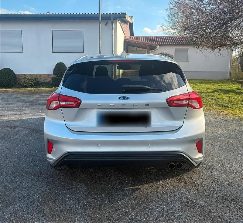 Gebraucht Ford Focus ST-Line 150 PS (110 kW) 2019 Silber Kleinwagen