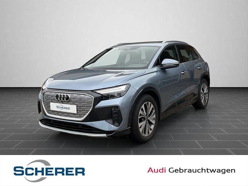 Geysirblau metallic (metallic) Gebraucht 2022 Audi Q4 e-tron Advanced SUV | 32.790 € (Superpreis) - Bild 1/4