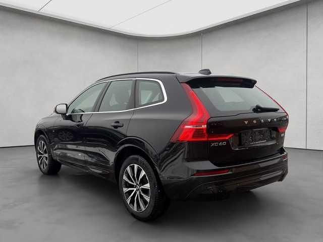 Gebraucht Volvo XC60 Core 250 PS (183 kW) 2024 Schwarz SUV