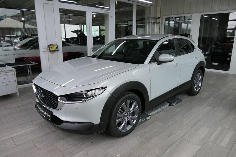 Weiß Gebraucht 2025 Mazda CX-30 Center-Line SUV | 28.700 € (Guter Preis) - Bild 1/4