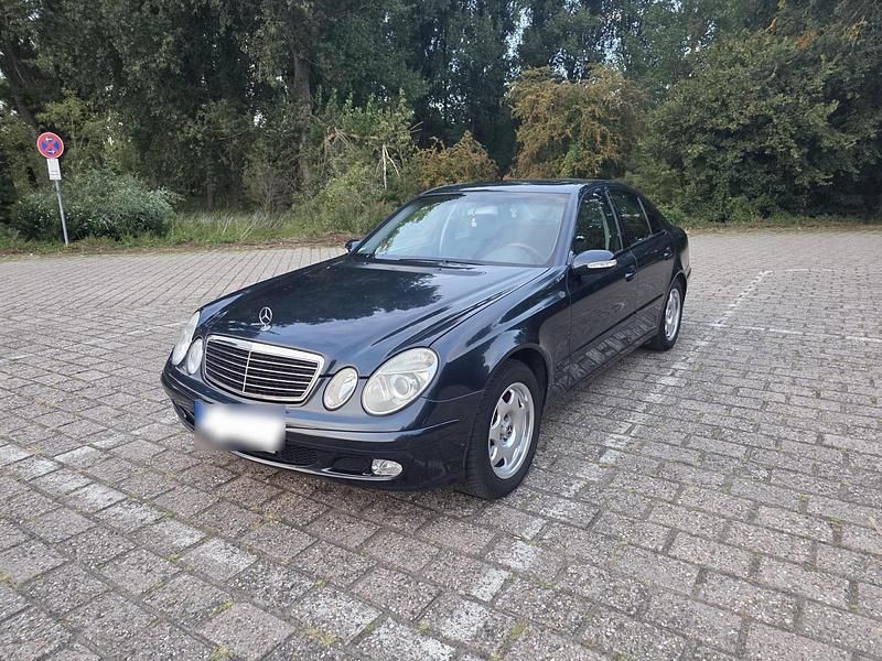 Second-hand Mercedes E240 177 CP (130 kW) 2002 Andere farben Berlinǎ
