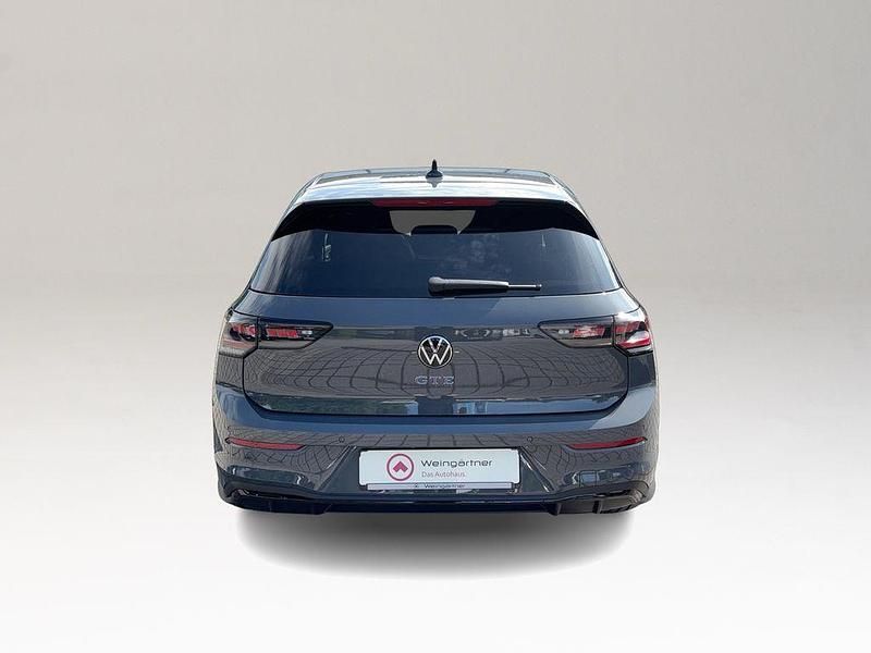 Neu VW Golf VIII GTE 177 PS (130 kW) 2026 Grau Limousine