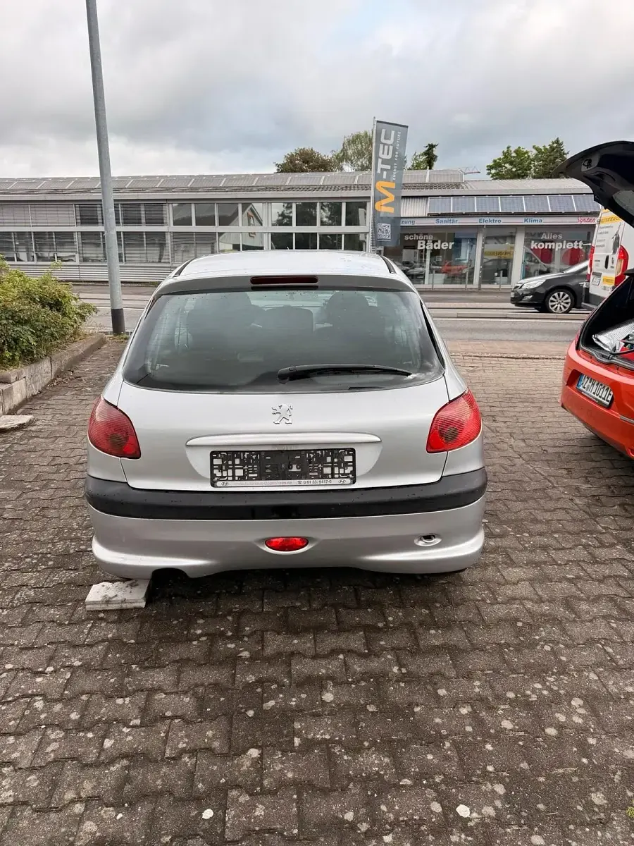 Gebraucht Peugeot 206 75 PS (55 kW) 2004 Grau Kleinwagen