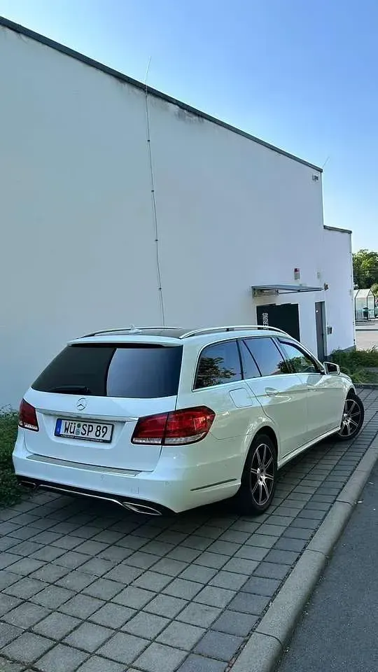 Gebraucht Mercedes E220 Avantgarde 170 PS (125 kW) 2013 Kombi