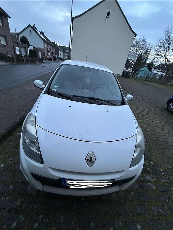 Gebraucht Renault Clio II Dynamique 75 PS (55 kW) 2009 Limousine