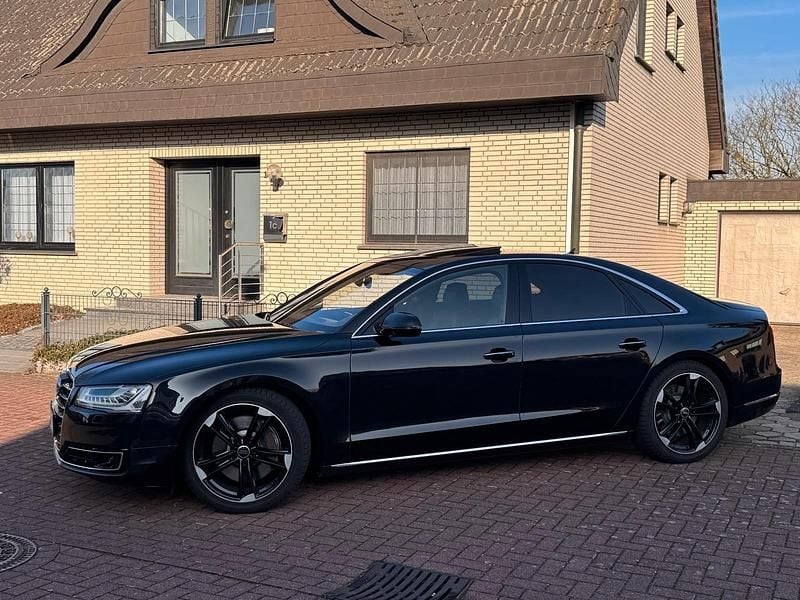 Schwarz Gebraucht 2014 Audi A8 Limousine | 23.999 € (Guter Preis) - Bild 1/4