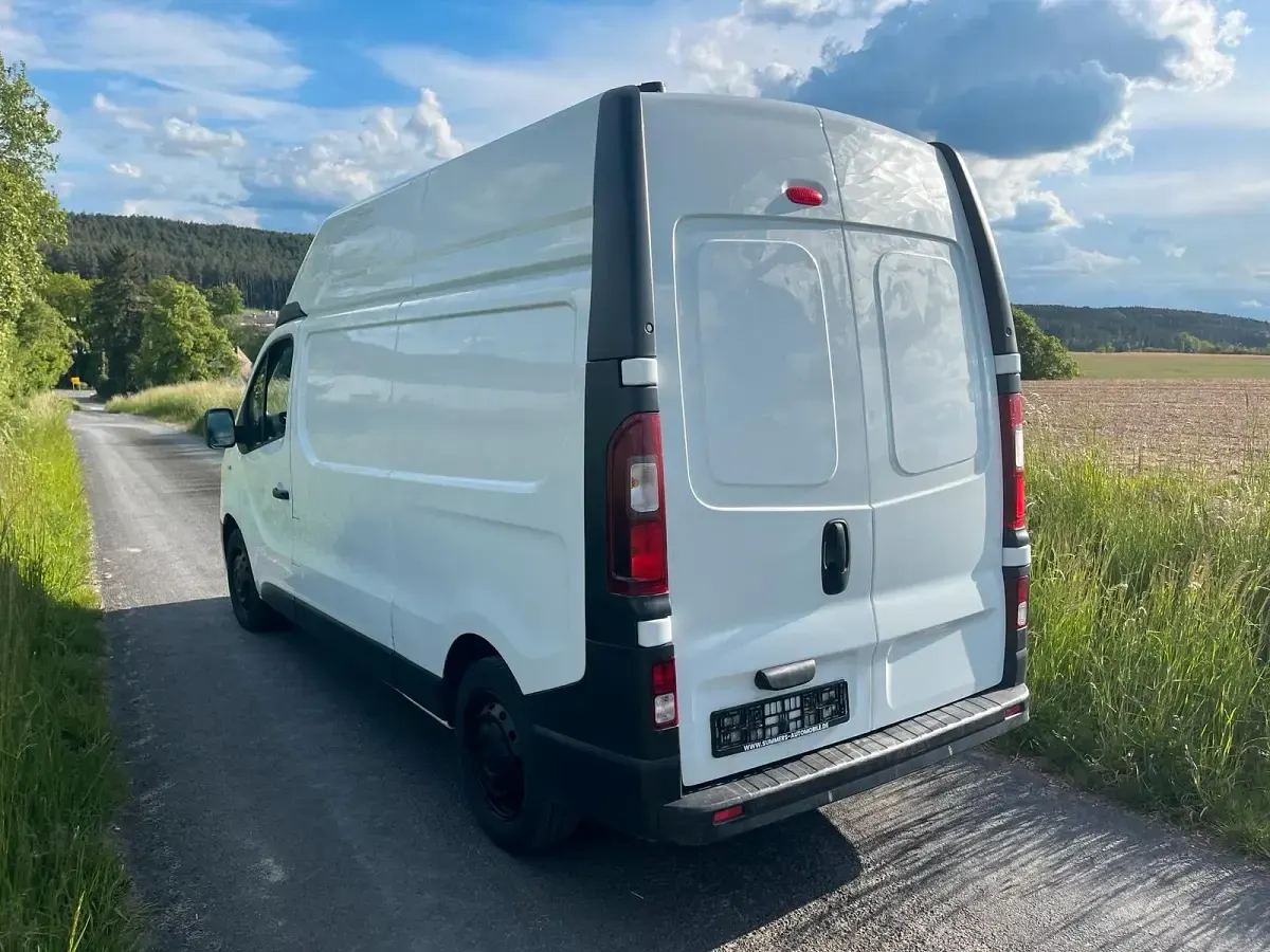 Gebraucht Renault Trafic 125 PS (91 kW) 2015 Weiß Van / Kleinbus