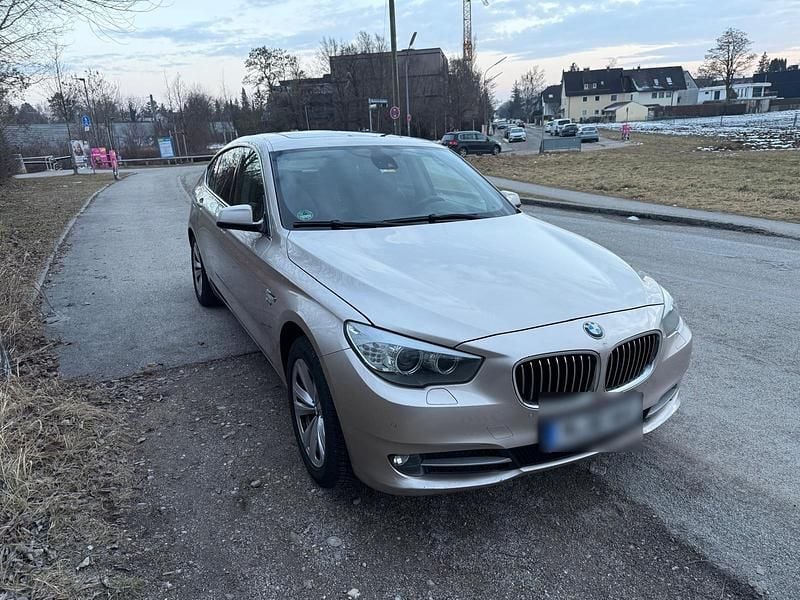 Gebraucht BMW 530 245 PS (180 kW) 2010 Gold Limousine