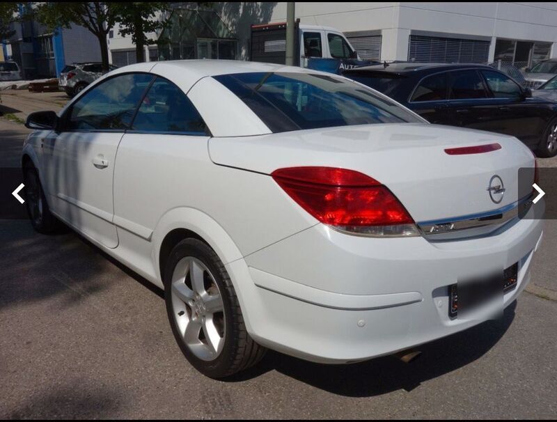 Weiß Gebraucht 2011 Opel Astra Cabriolet Edition Cabrio | 5.500 € (Fairer Preis) - Bild 1/4