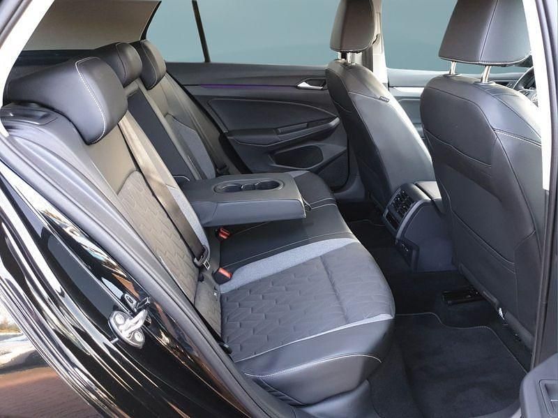 Gebraucht VW Golf VIII 150 PS (110 kW) 2025 Schwarz Kleinwagen