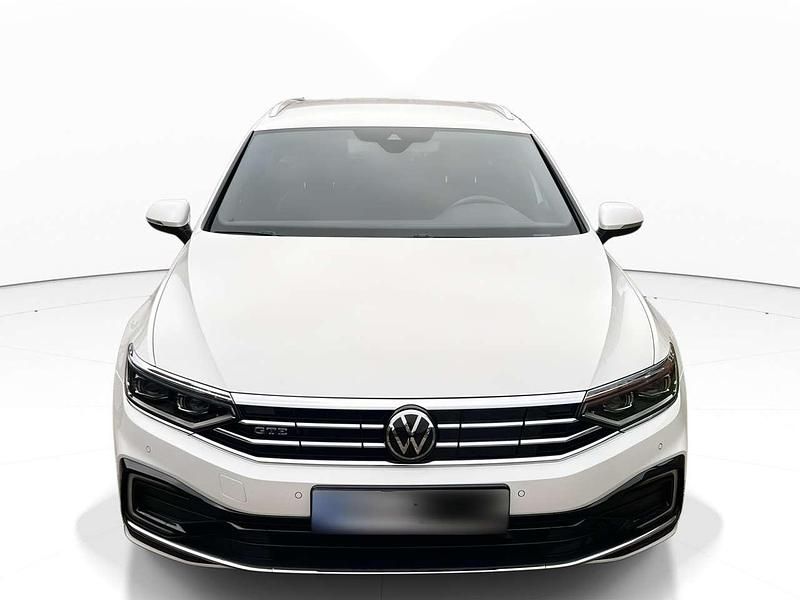 Gebraucht VW Passat GTE 156 PS (114 kW) 2020 Oryxweiß perlmutteffekt Kombi