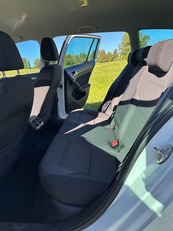 Gebraucht VW Golf VII Trendline 116 PS (85 kW) 2017 Weiß Kombi