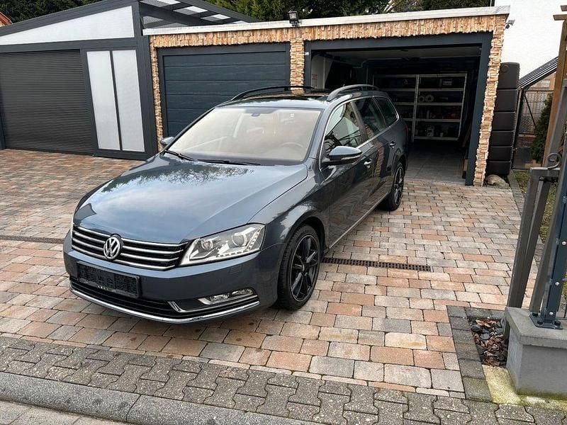 Gebraucht VW Passat Highline 177 PS (130 kW) 2012 Grau Kombi