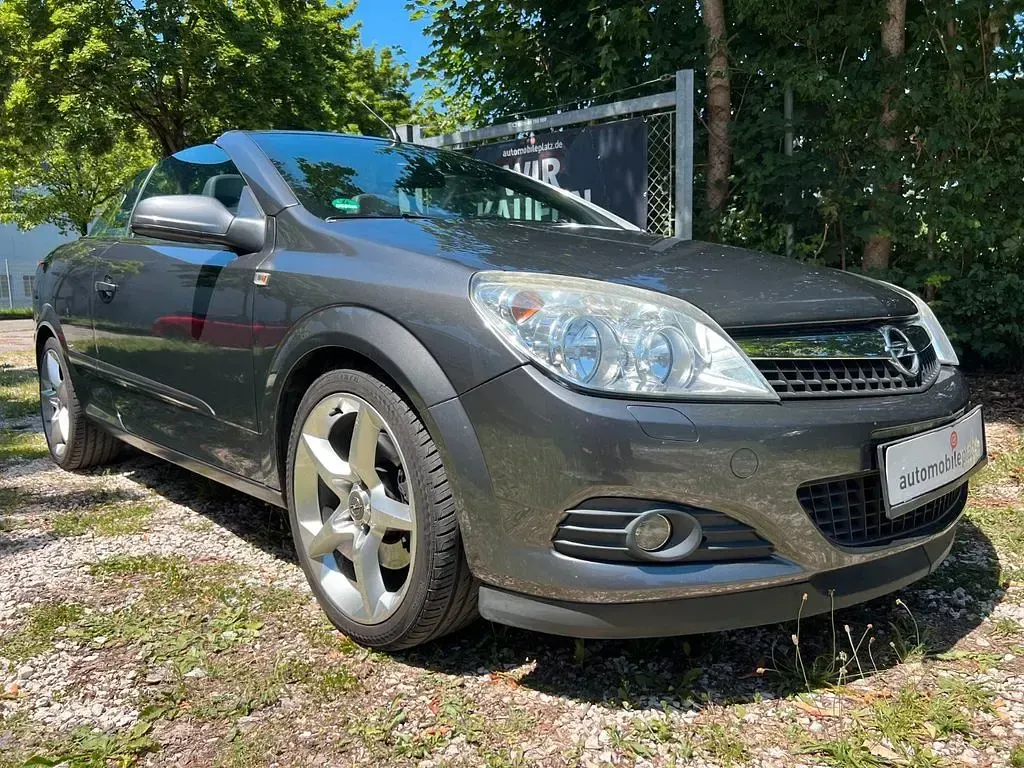 Gebraucht Opel Astra 179 PS (131 kW) 2008 Grau Cabrio