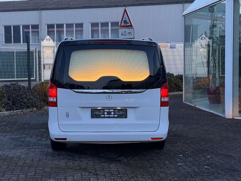 Usata Mercedes V220 163 CV (119 kW) 2017 Bianco Monovolume
