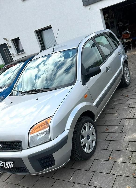 Gebraucht Ford Fusion 82 PS (60 kW) 2009 Silber Kleinwagen