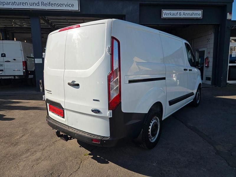 Gebraucht Ford Transit Custom 105 PS (77 kW) 2018 Weiß Van / Kleinbus