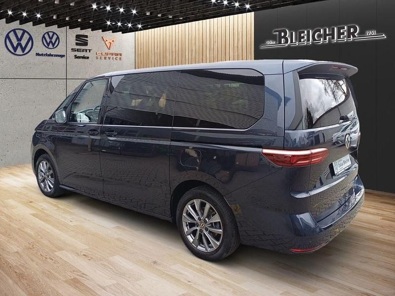 Gebraucht VW Multivan Life 150 PS (110 kW) 2023 Blau Van