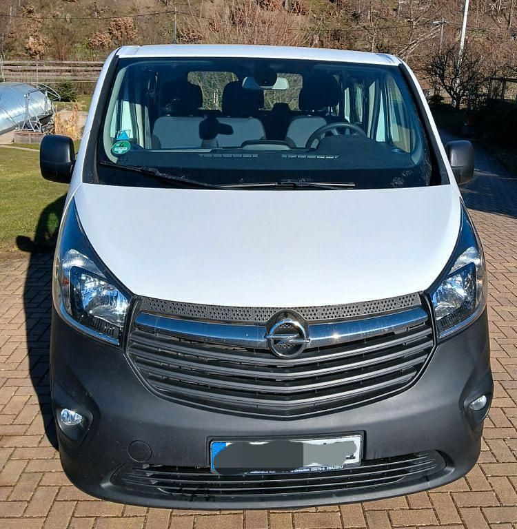 Gebraucht Opel Vivaro 125 PS (91 kW) 2017 Weiß Van / Kleinbus