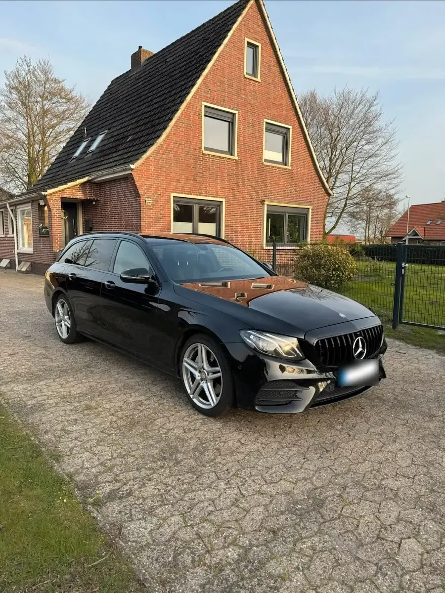 Gebraucht Mercedes E220 194 PS (142 kW) 2017 Schwarz Kombi