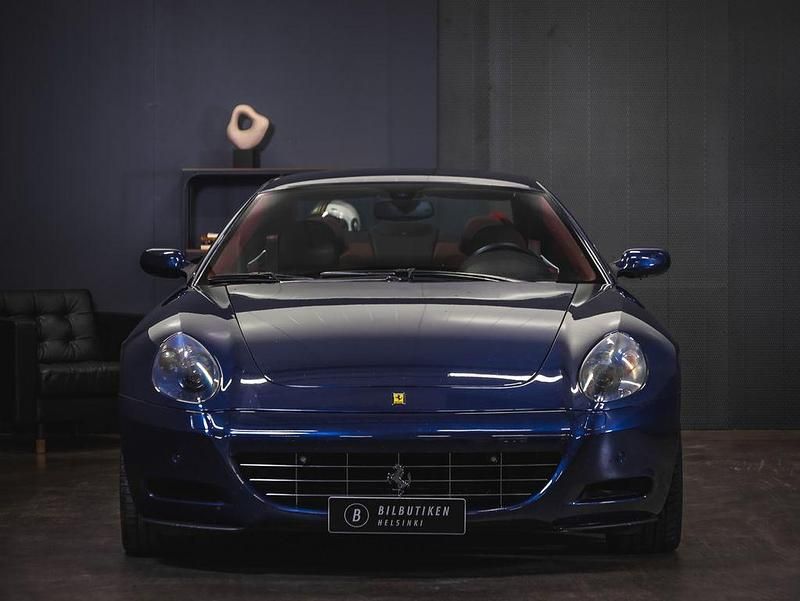Second-hand Ferrari 612 540 CP (397 kW) 2007 Albastru Coupe