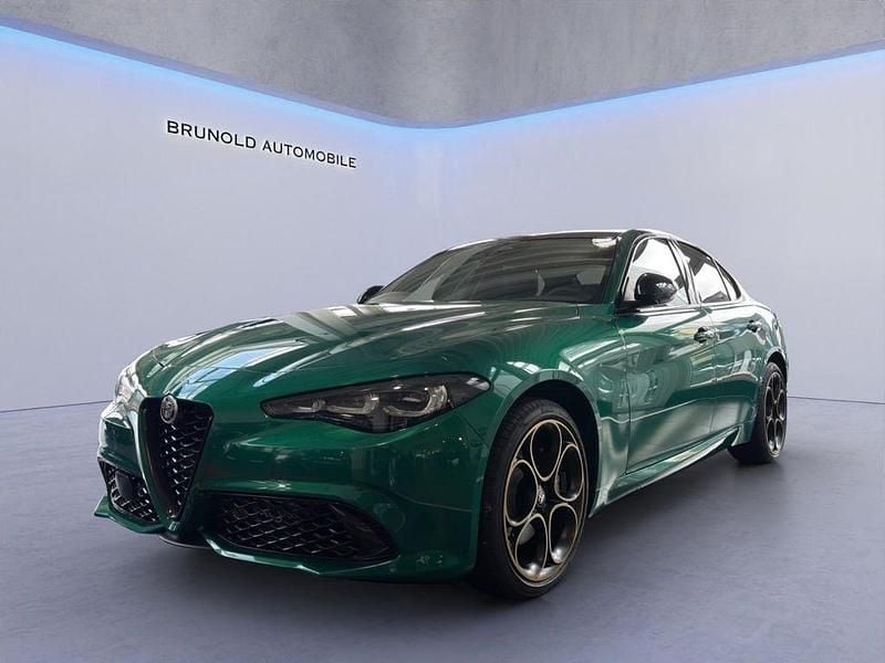 Neu Alfa Romeo Giulia 280 PS (205 kW) 2026 Grün Limousine