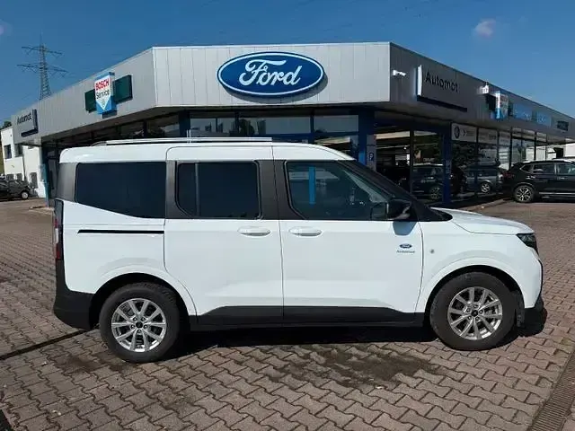 Gebraucht Ford Tourneo Courier Titanium 125 PS (91 kW) 2024 Weiß Van / Kleinbus