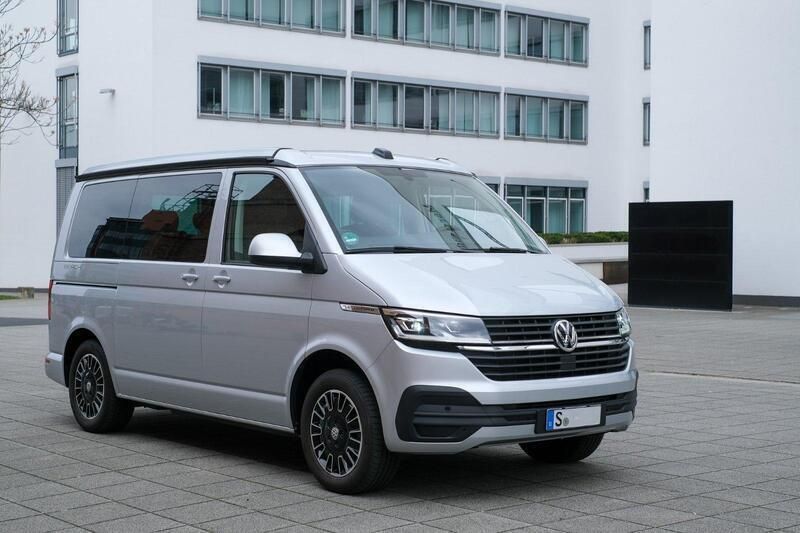 Silber Gebraucht 2023 VW T6.1 California Van | 61.500 € (Teuer) - Bild 1/4