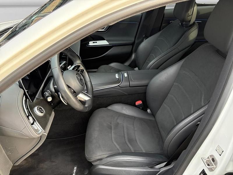 Gebraucht Mercedes E300 AMG 150 PS (110 kW) 2024 Unilack polarweiß Limousine