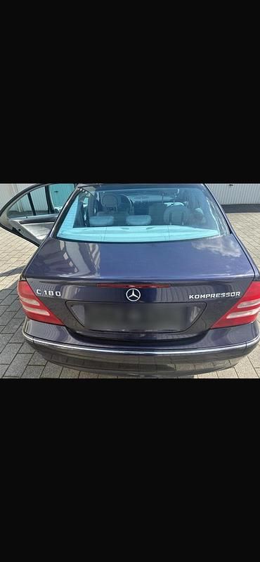 Second-hand Mercedes C180 143 CP (105 kW) 2002 Mov Berlinǎ