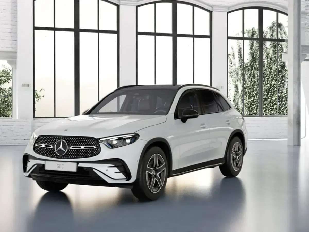 Gebraucht Mercedes GLC450 AMG 367 PS (269 kW) 2025 Weiss manufaktur lack manufakt SUV