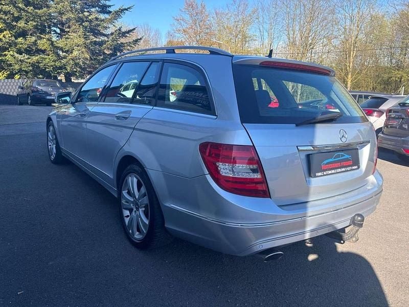 Gebraucht Mercedes C250 204 PS (150 kW) 2014 Silber Kombi