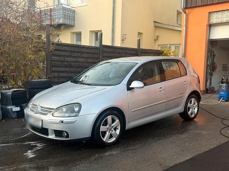 Silber Gebraucht 2008 VW Golf V Kleinwagen | 2.200 € (Fairer Preis) - Bild 1/4
